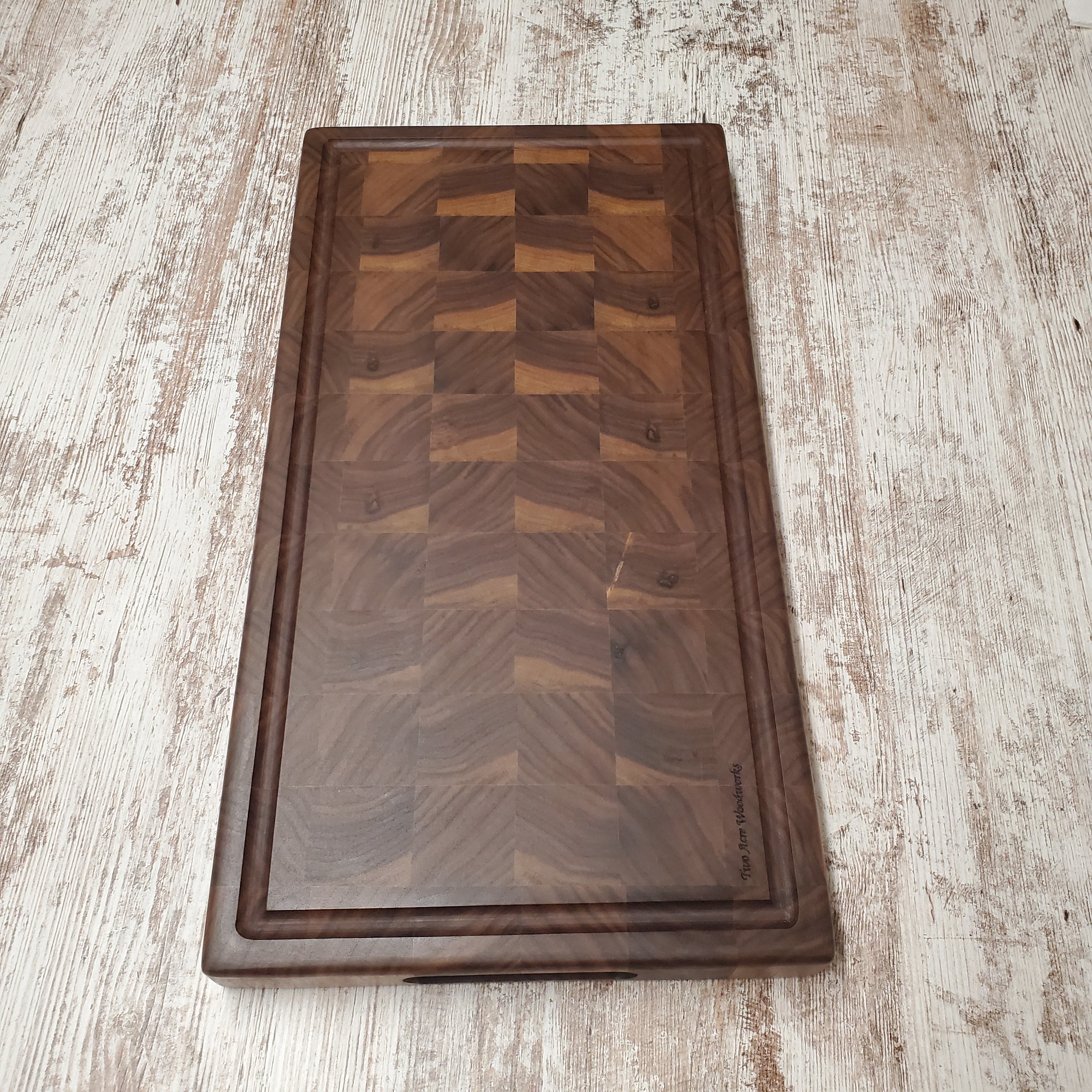 The walnut bar board