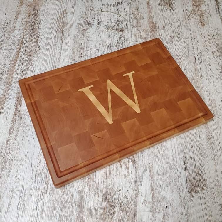 Single letter personilized cutting board